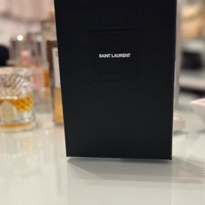 Brand New Saint Laurent
YSL Monogram Ziptop Flap Card Case in Grained Leather